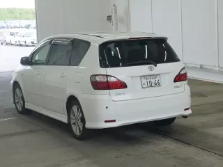 Toyota Ipsum
