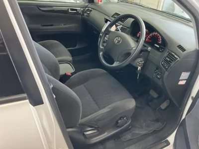 Toyota Ipsum