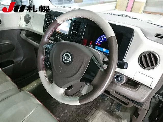 Nissan Moco  с аукциона в Японии