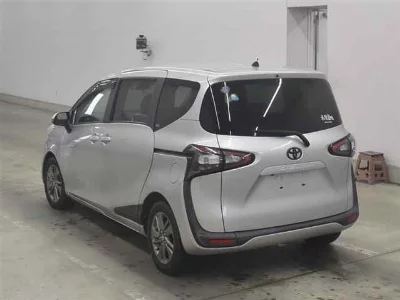 Toyota Sienta