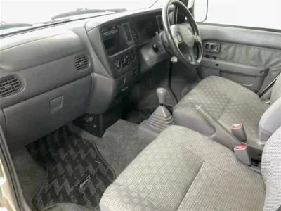 Daihatsu Atrai 7