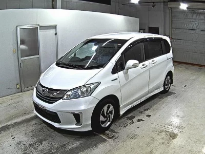 HONDA FREED HYBRID