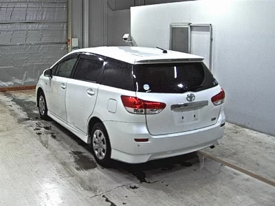 TOYOTA WISH