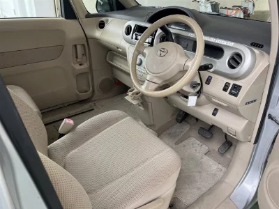 TOYOTA PORTE
