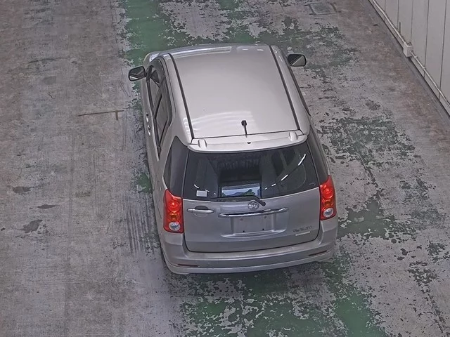 Toyota Raum  с аукциона в Японии