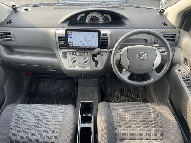 Toyota Raum  с аукциона в Японии