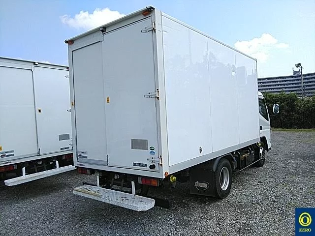 Mitsubishi Fuso Canter  с аукциона в Японии