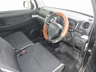Toyota Pixis Space