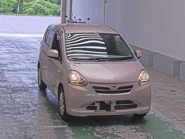 Daihatsu Mira e:S  с аукциона в Японии