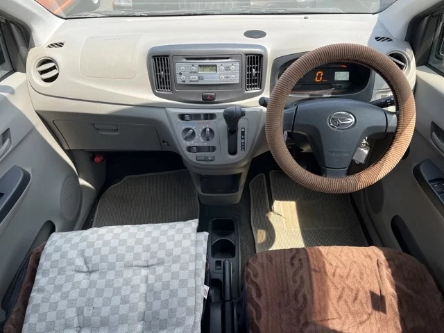 Daihatsu Mira e:S  с аукциона в Японии