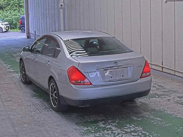 Nissan Teana  с аукциона в Японии