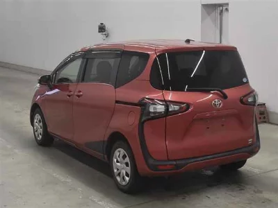 Toyota Sienta