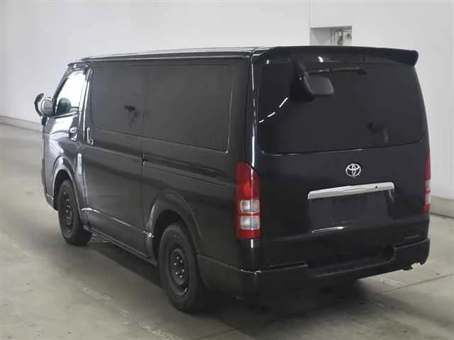 Toyota RegiusAce  с аукциона в Японии