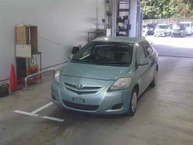 Toyota Belta  с аукциона в Японии