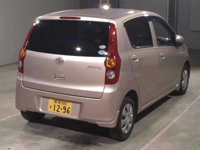 Daihatsu Mira  с аукциона в Японии