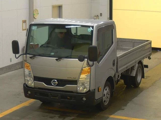 Nissan Atlas  с аукциона в Японии
