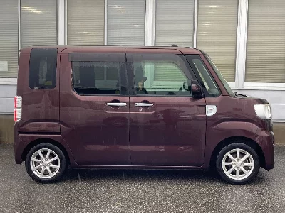 Toyota Pixis Mega