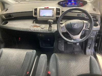 Honda FREED SPIKE HYBRID