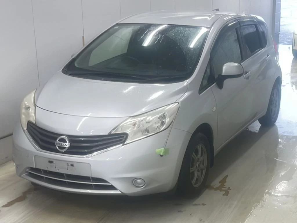 Nissan Note  с аукциона в Японии