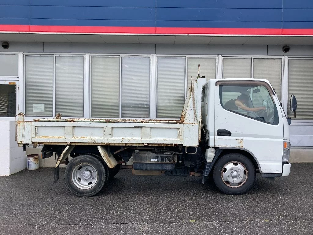 Mitsubishi Fuso Canter  с аукциона в Японии