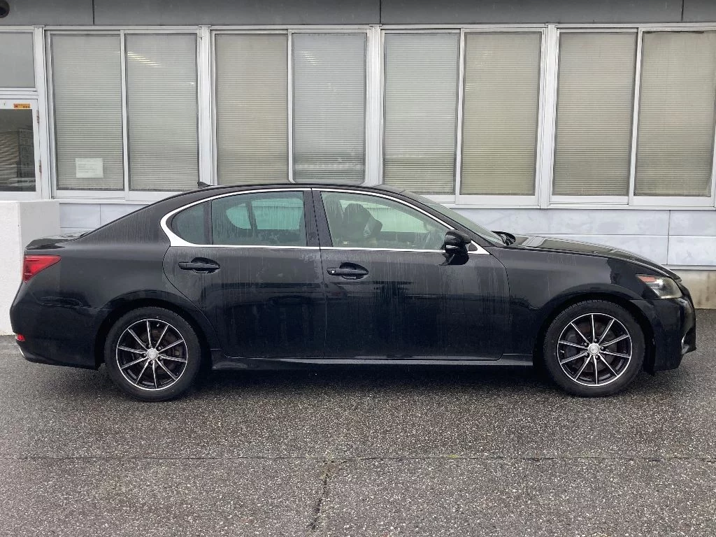 Lexus GS  с аукциона в Японии