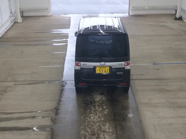Daihatsu Tanto  с аукциона в Японии