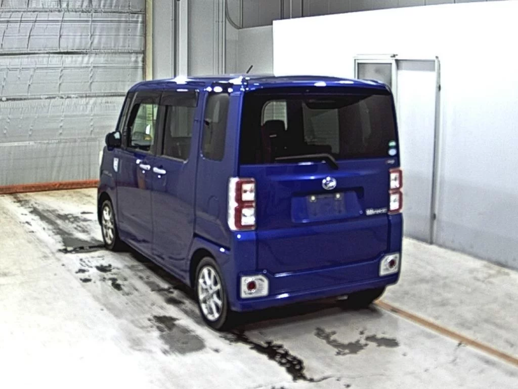 Daihatsu Wake  с аукциона в Японии