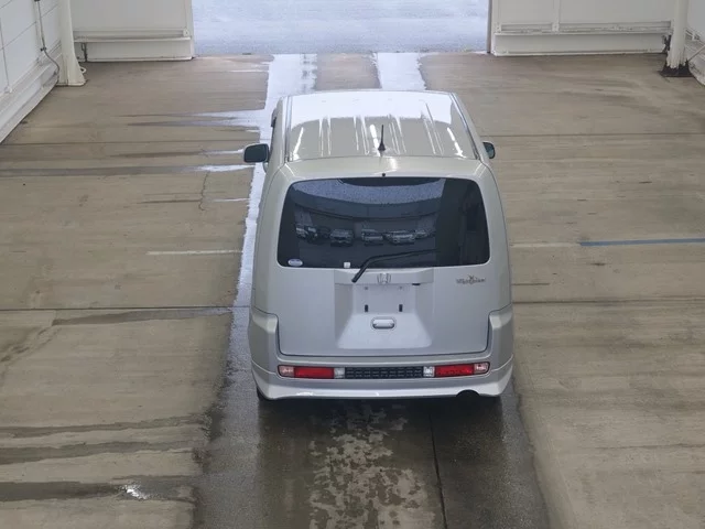Honda Mobilio Spike  с аукциона в Японии