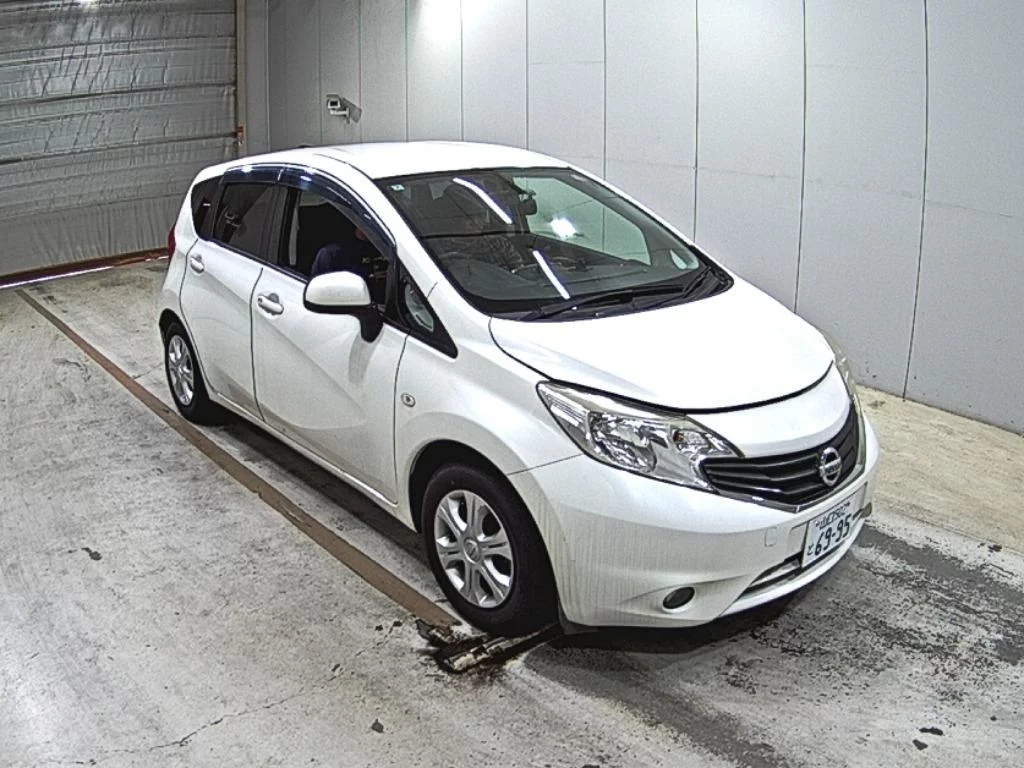 Nissan Note  с аукциона в Японии