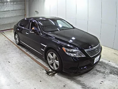 Lexus LS600hL