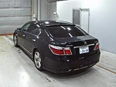 Lexus LS600hL