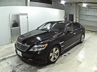 Lexus LS600hL