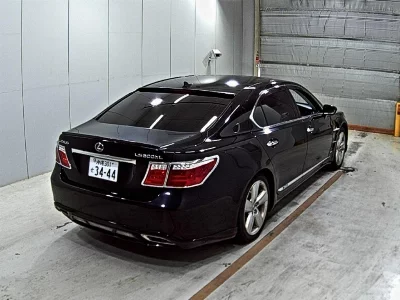 Lexus LS600hL