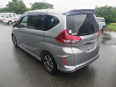 Honda FREED + HYBRID
