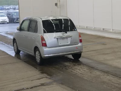 Daihatsu Mira Gino