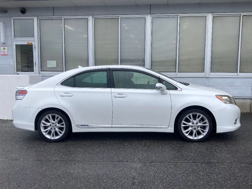Lexus HS250h  с аукциона в Японии