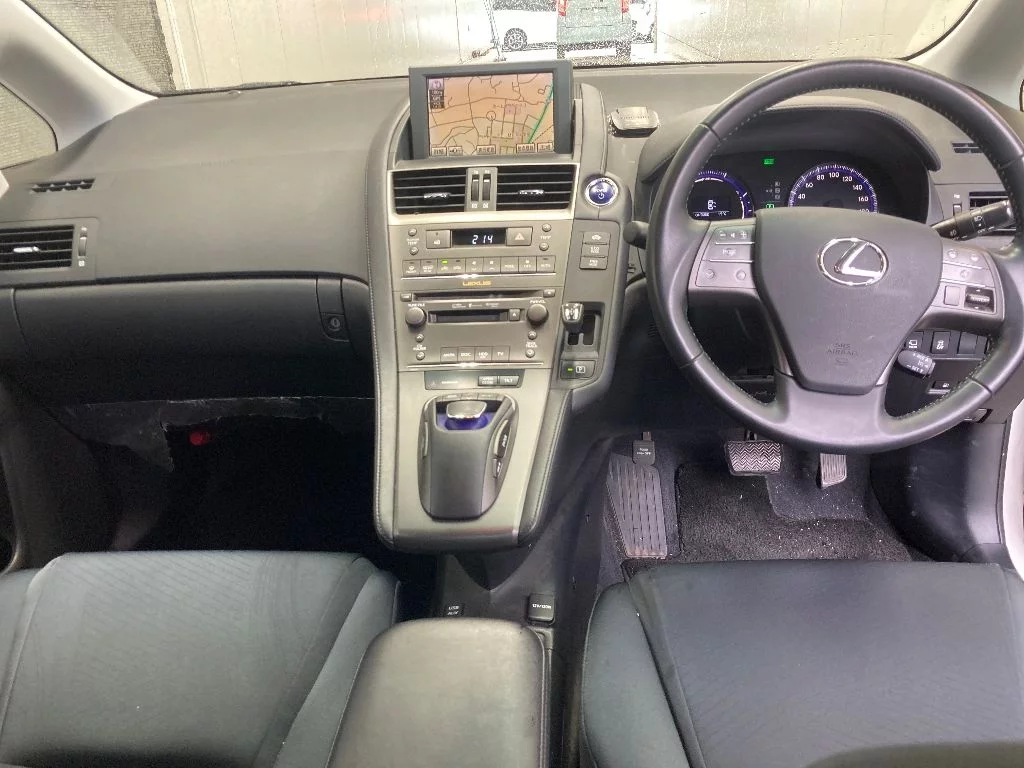 Lexus HS250h  с аукциона в Японии