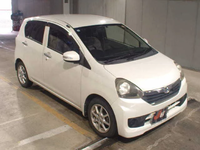 Daihatsu Mira e:S  с аукциона в Японии
