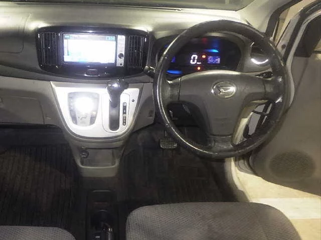 Daihatsu Mira e:S  с аукциона в Японии