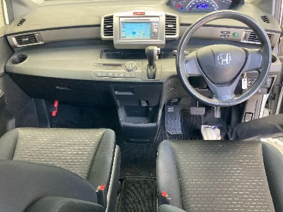 Honda Freed Spike