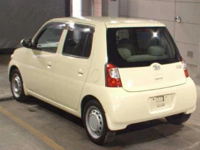 Daihatsu Esse