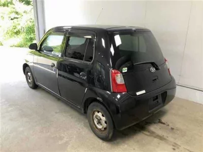 Daihatsu Esse