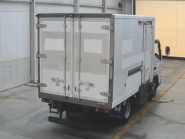 Mitsubishi Fuso Canter  с аукциона в Японии