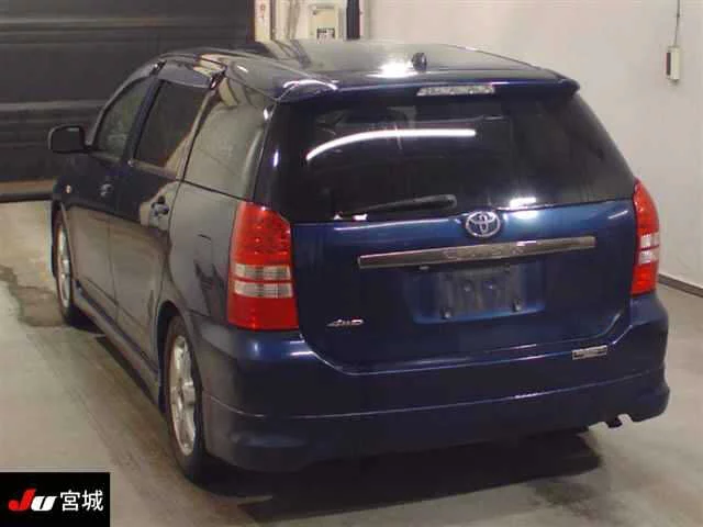 Toyota Wish  с аукциона в Японии