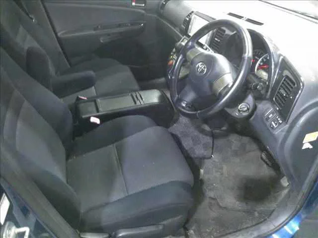 Toyota Wish  с аукциона в Японии