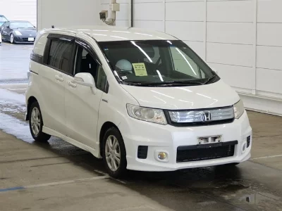 Honda Freed Spike