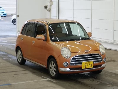 Daihatsu Mira Gino