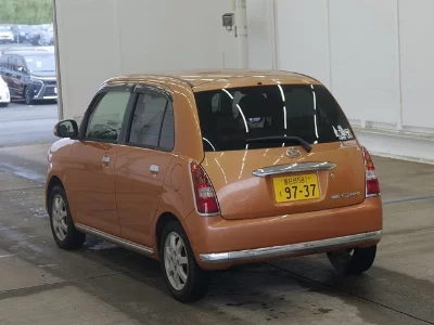 Daihatsu Mira Gino