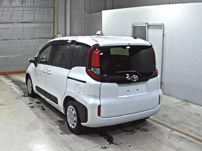 Toyota Sienta