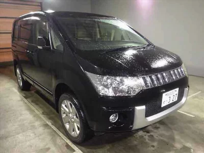 Mitsubishi Delica D:5